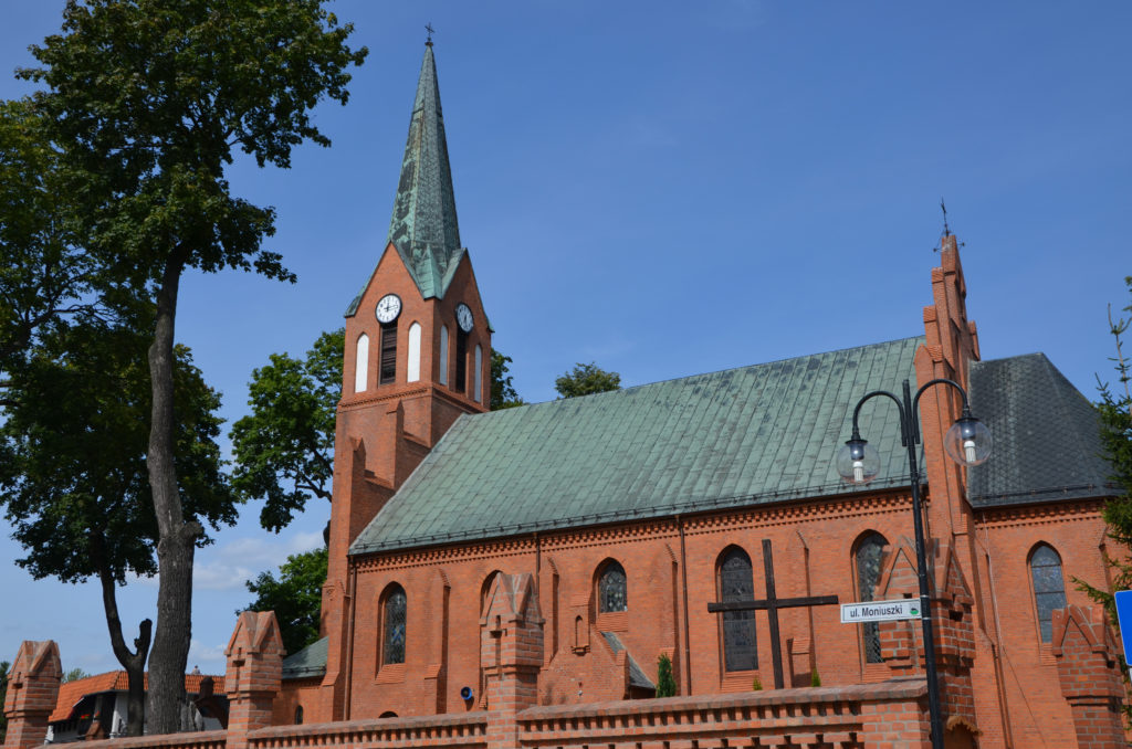 Neogotycki kościół p.w. Wniebowzięcia Najświętszej Maryi Panny z 1895 r., Debrzno